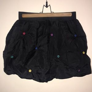 Balloon tufted black skirt